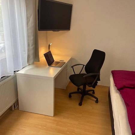 Zimmer Im Herzen Von Durlach كارلسروه المظهر الخارجي الصورة